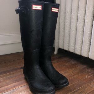 Hunter Original Tall Wave Texture Tooled Boot